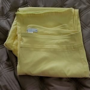 NWOT! GORGEOUS JEANS SIZE 14 MIDRISE! THESE ARE ADORABLE ON! FRINGE ON BOTTOM!